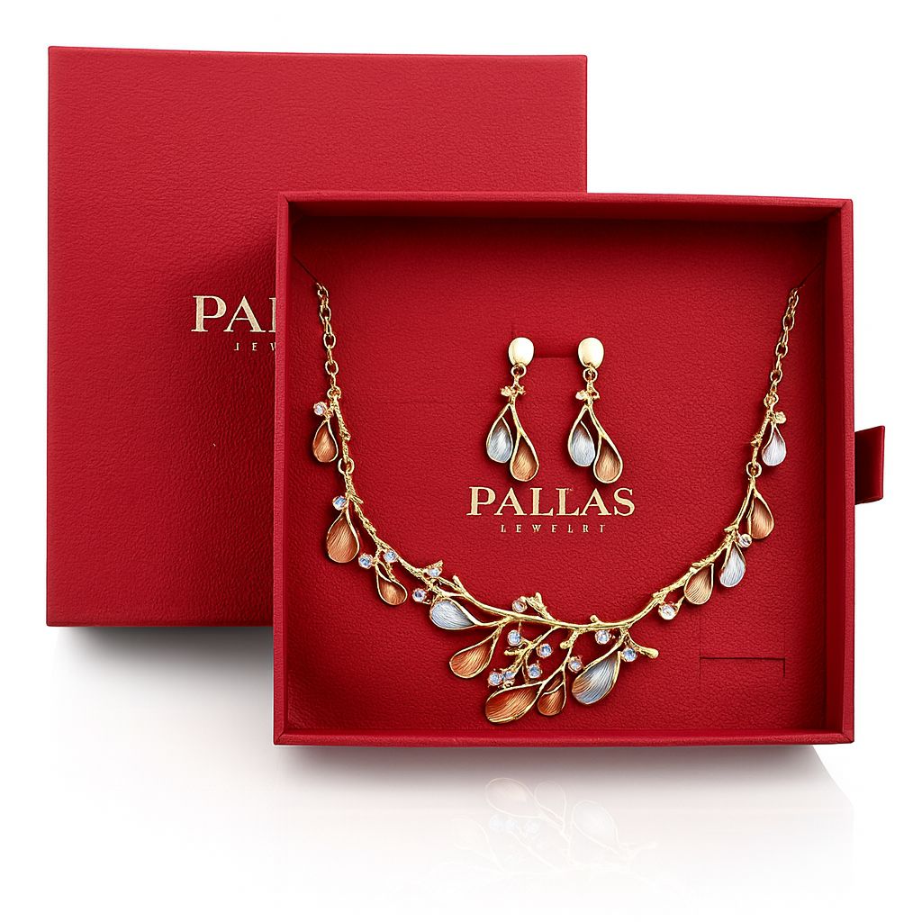 Pallas red gift box with teardrop jewelry set inside