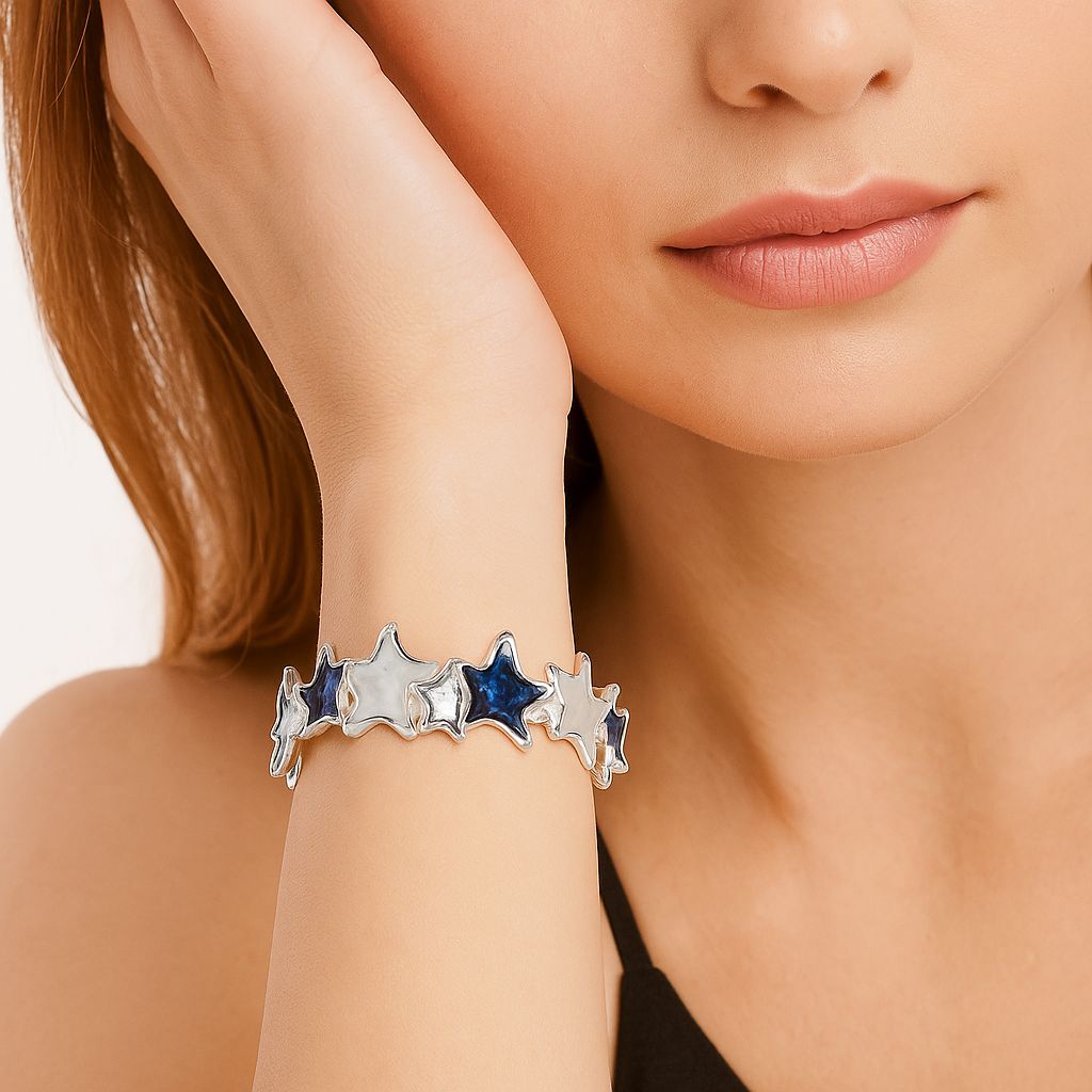 Stretch star charm bracelet for everyday fashion