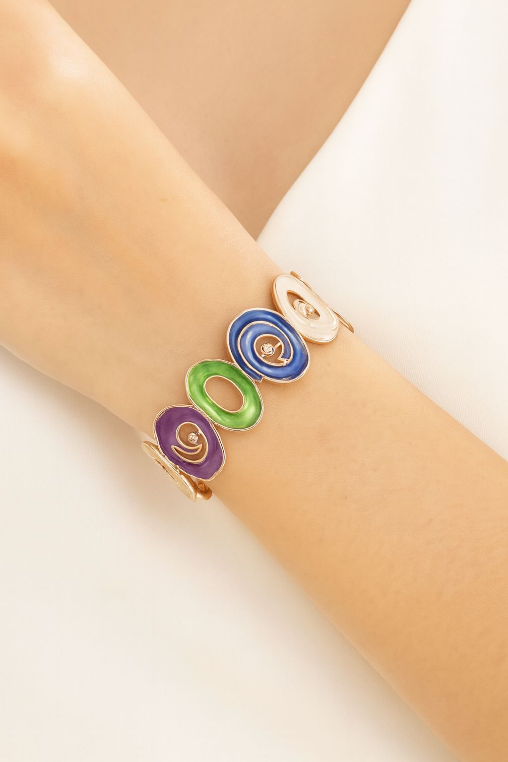 KC gold alloy heart-shaped enamel bracelet fashion jewelry