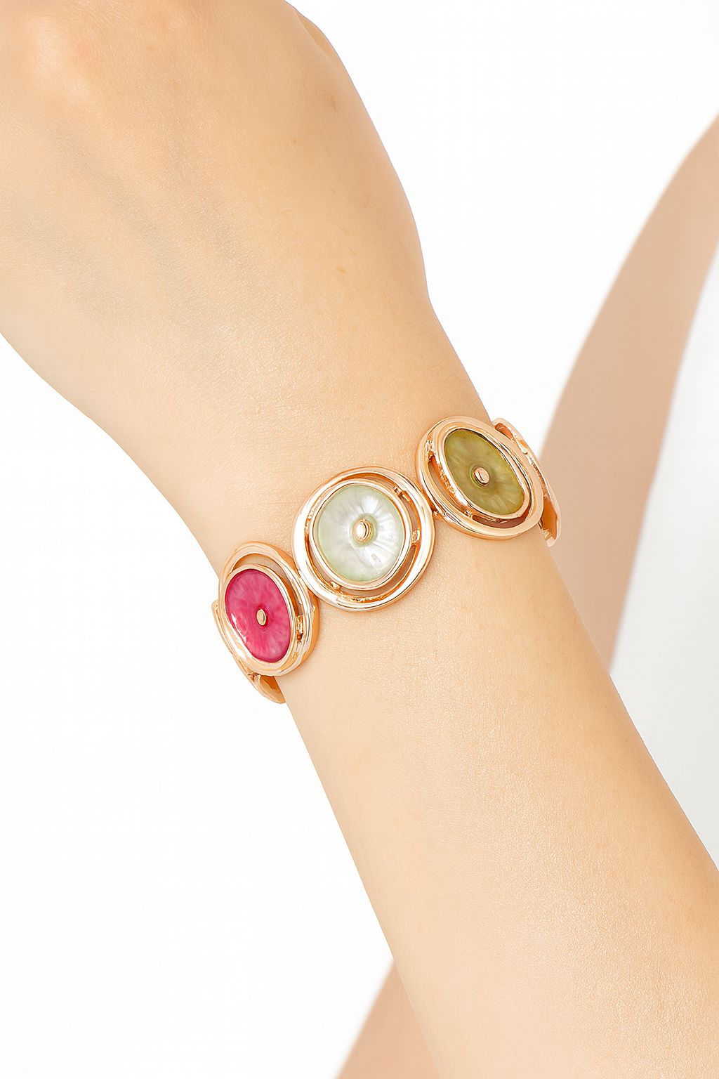 White butterfly bracelet with KC gold plating – front display