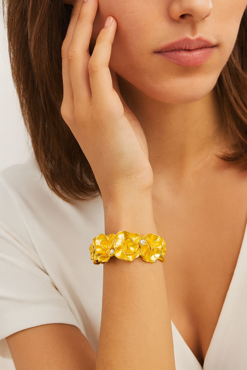 Hand-painted enamel flower bangle jewelry