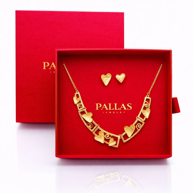 Luxury heart jewelry set packaged in elegant gift box