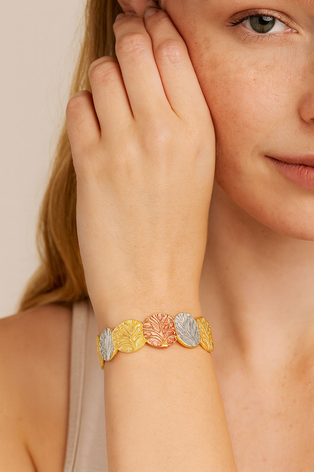 Colorful Leaf Pattern Bangle Bracelet – KC Gold Plated Alloy with Hand-Painted Detailing
