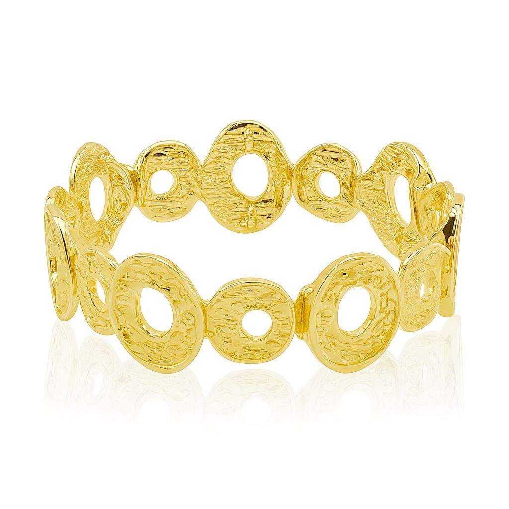 Gold textured circle-link bracelet with hollow hand-painted links and KC gold plating, lightweight and stylish for everyday wear