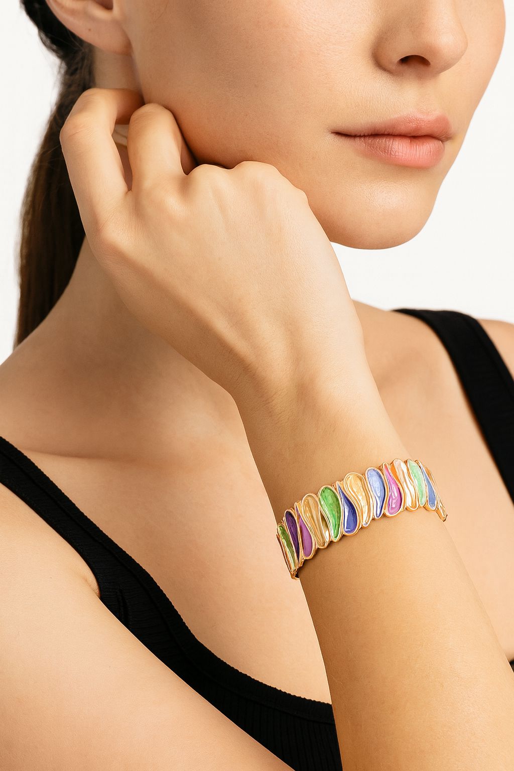 KC gold plated alloy bracelet with enamel texture details
