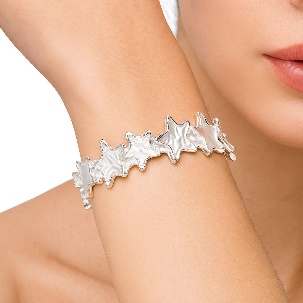 KC gold plated star bracelet close-up view