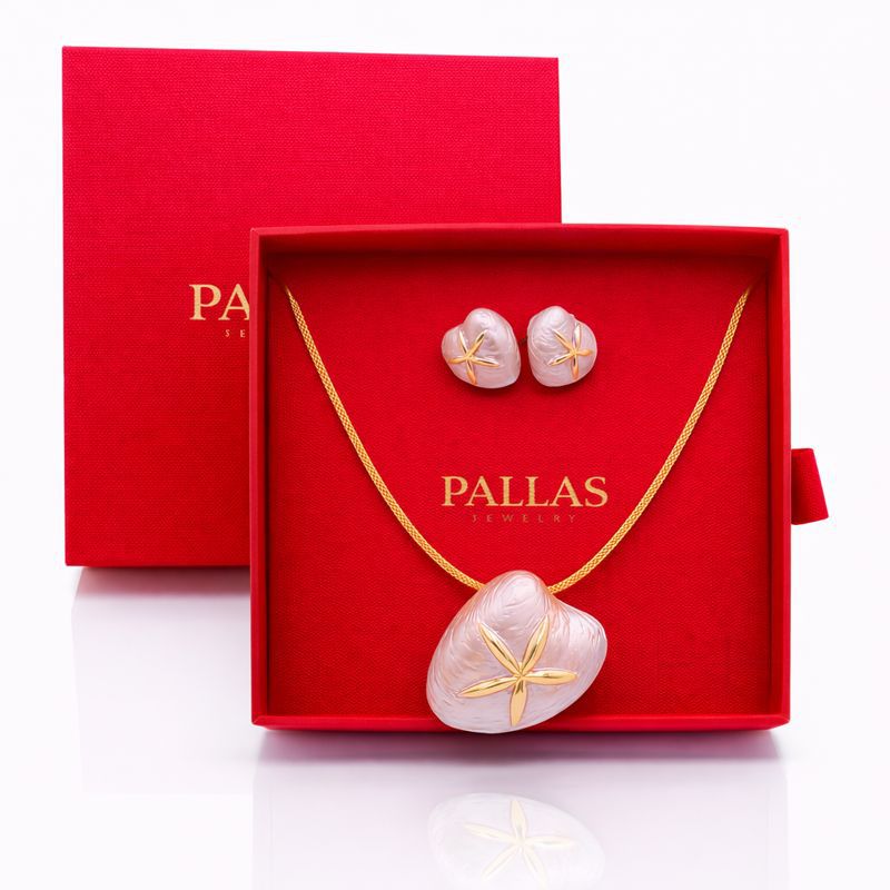 Elegant hand painted flower pendant necklace for women