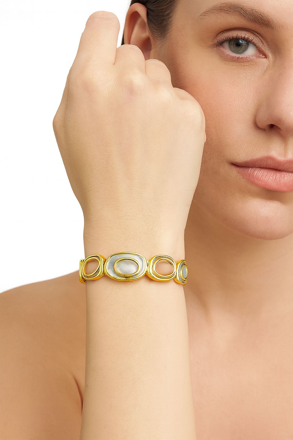 Lightweight stretch-fit gold bangle with enamel details