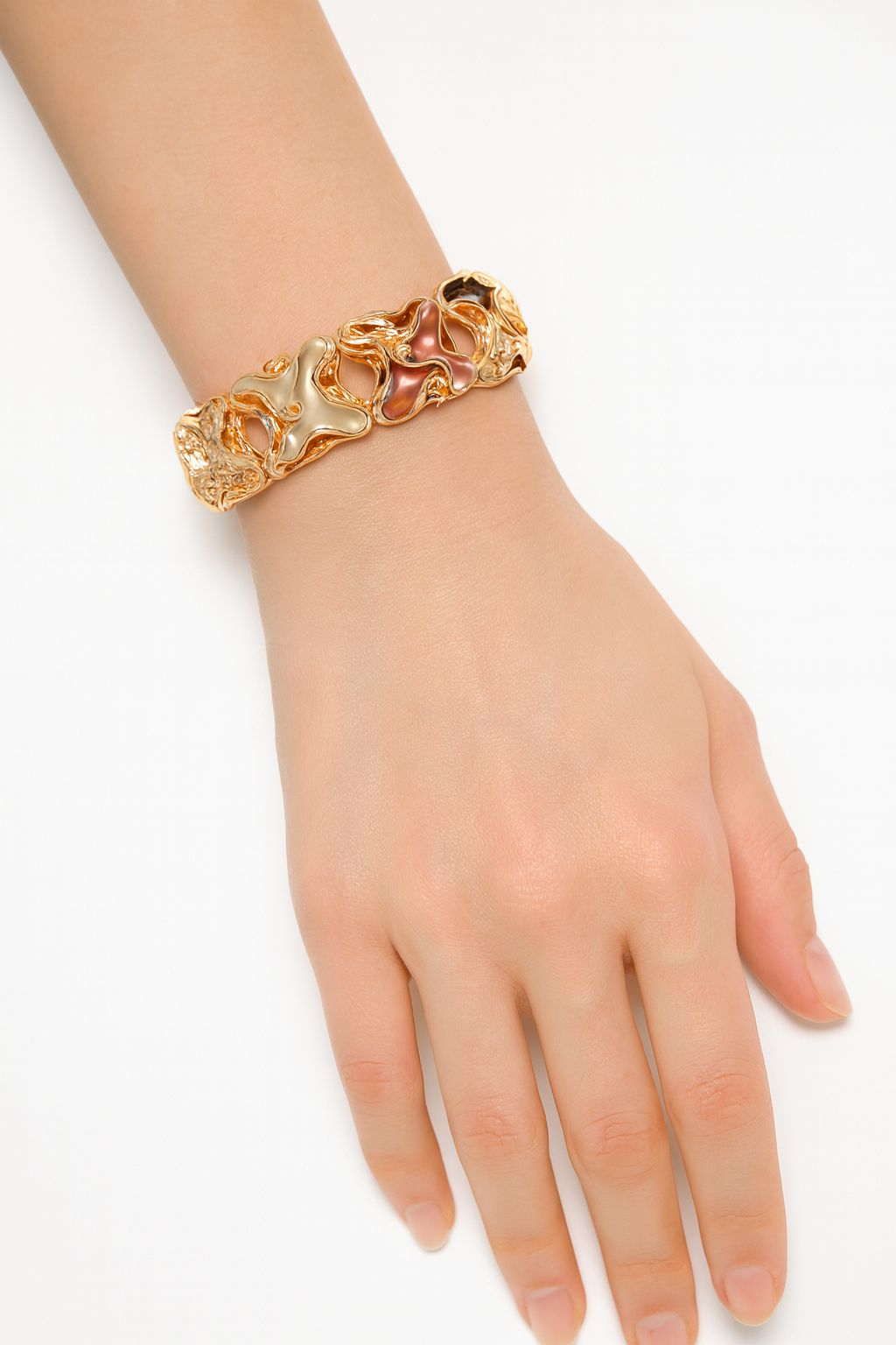 Gold swirl circle bracelet with enamel finish