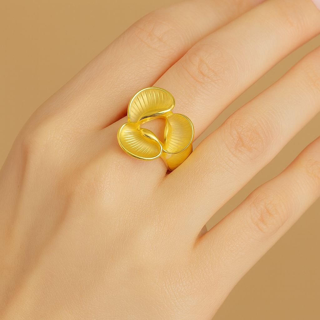 Adjustable statement enamel ring in gold finish