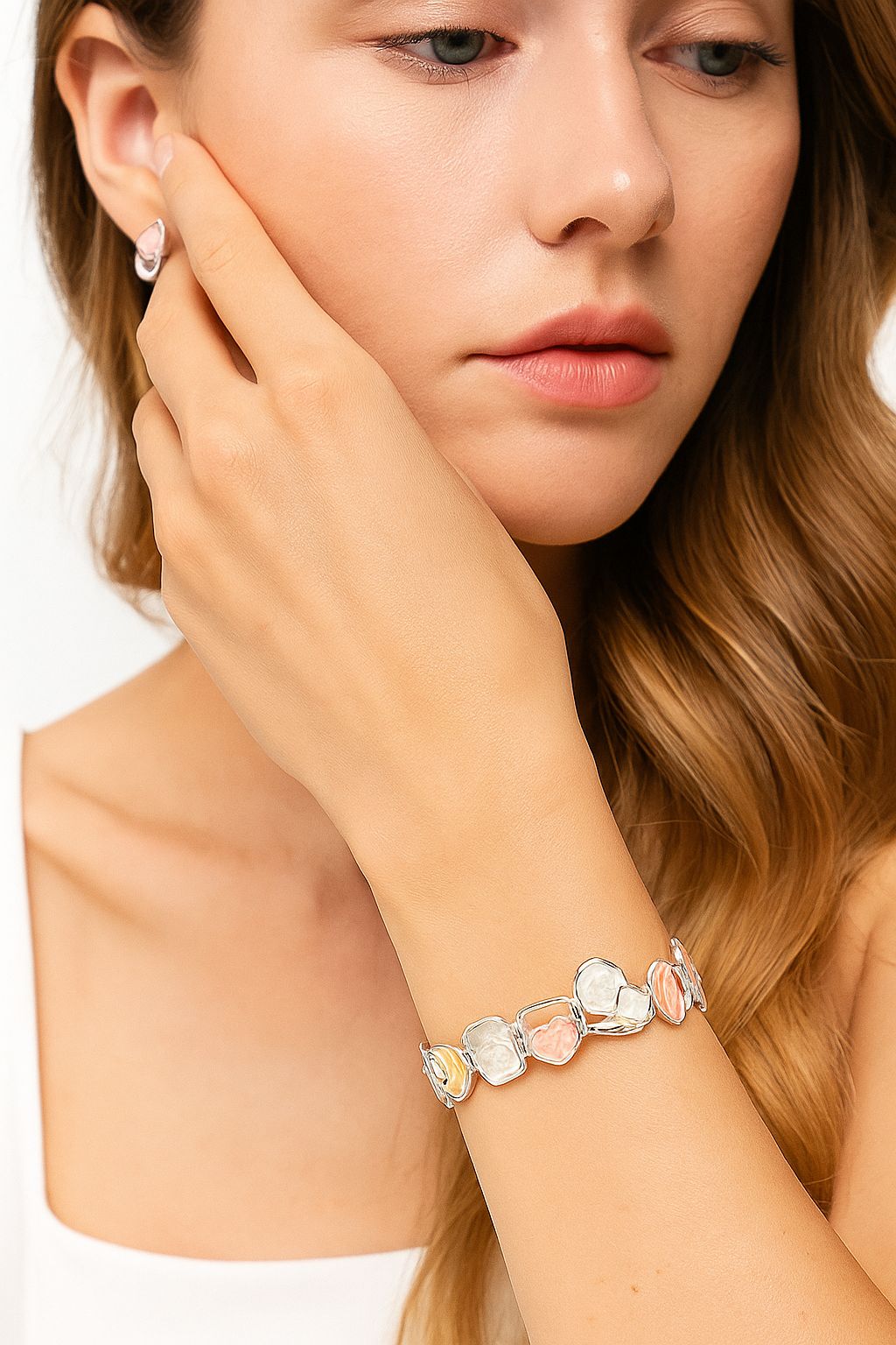 Hand-painted geometric enamel bracelet for women